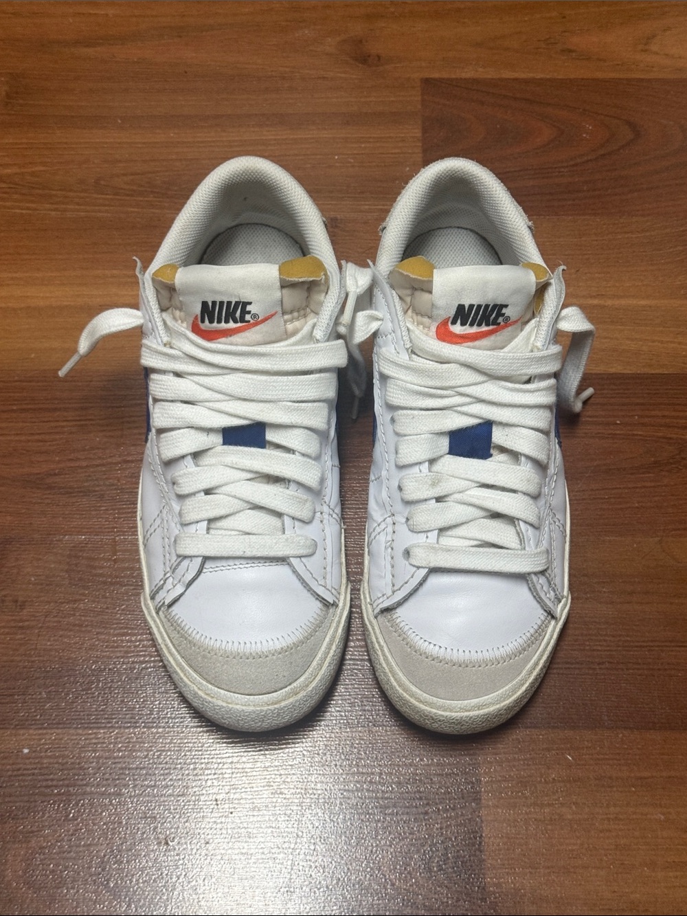 Blazer Low 77 Jumbo
White Old Royal